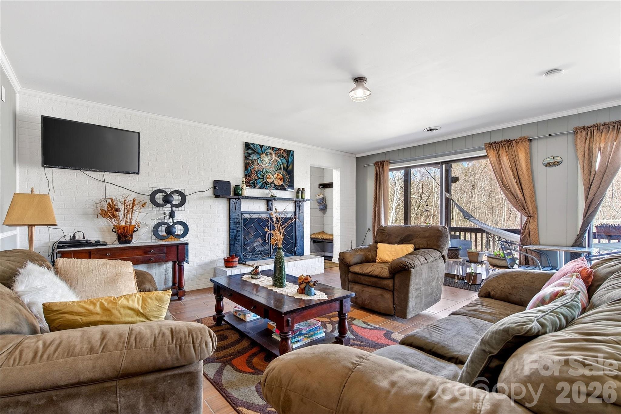217 E Miller Street Property Photo 6