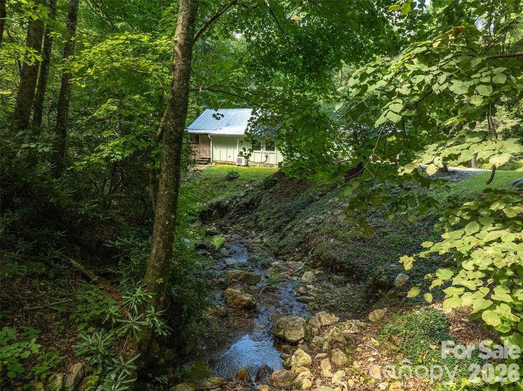 347 Blackberry Inn Road Property Photo 2