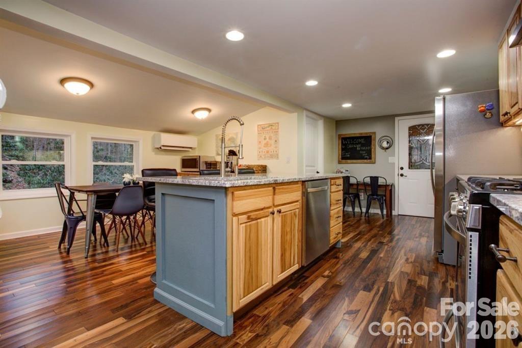 347 Blackberry Inn Road Property Photo 3