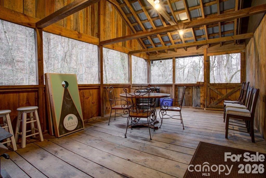 347 Blackberry Inn Road Property Photo 5