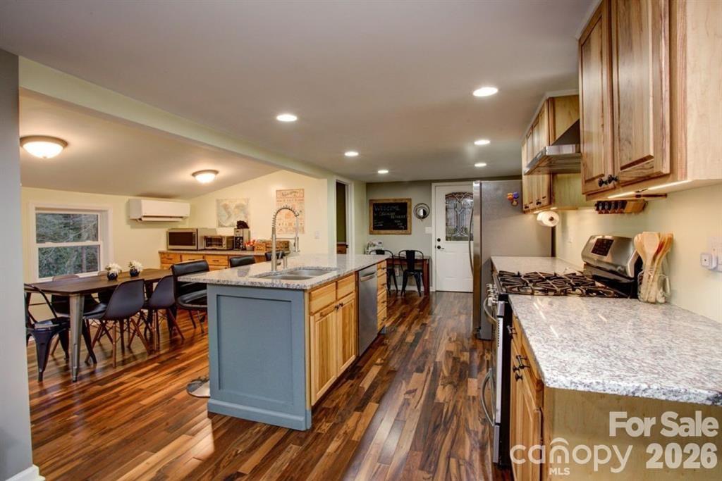347 Blackberry Inn Road Property Photo 9