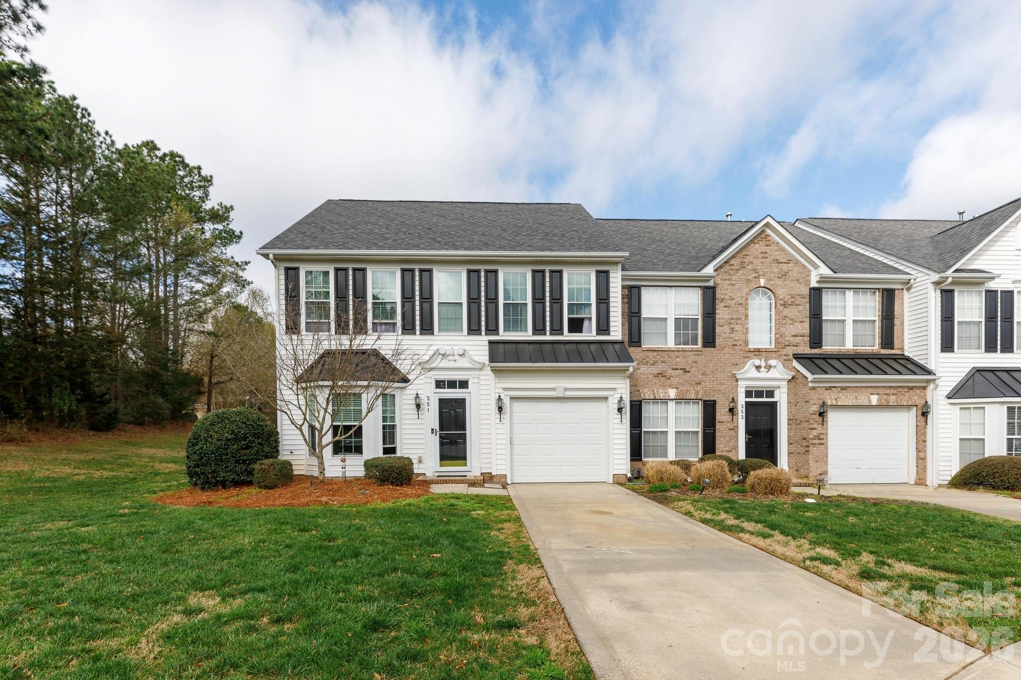 251 Horizon Circle Property Photo 1