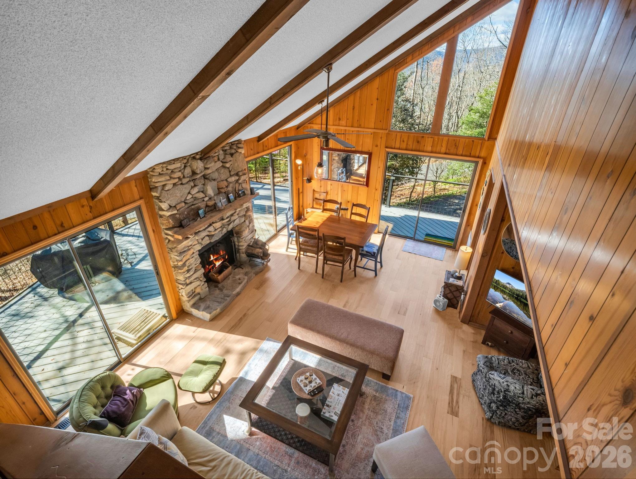 456 Youngs Mountain Drive Property Photo 4