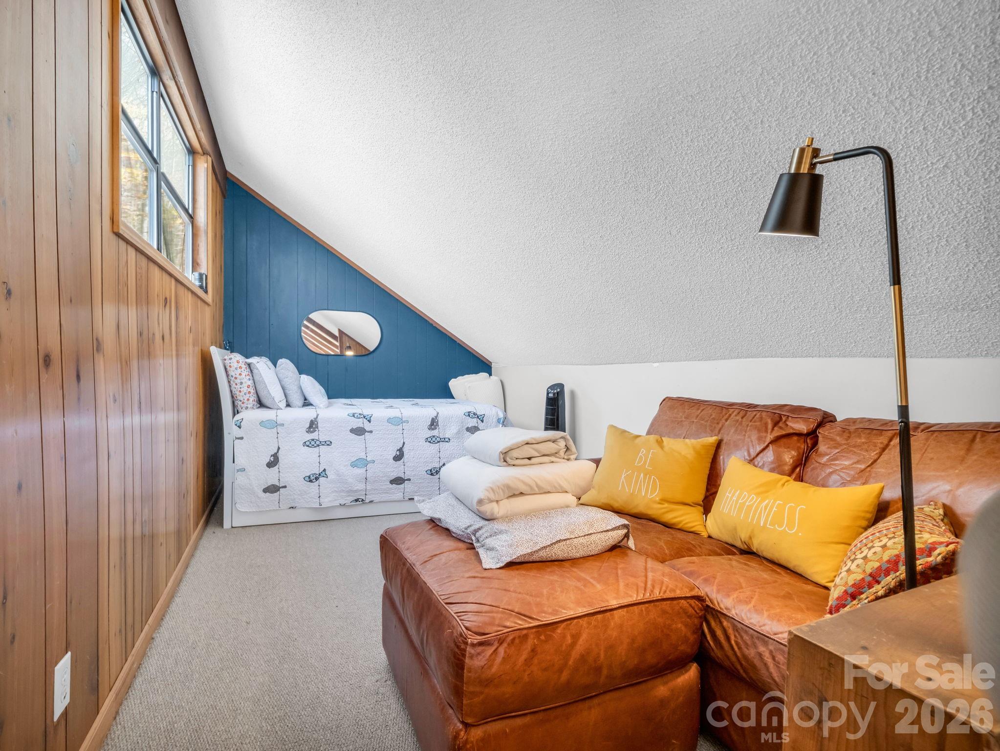 456 Youngs Mountain Drive Property Photo 11