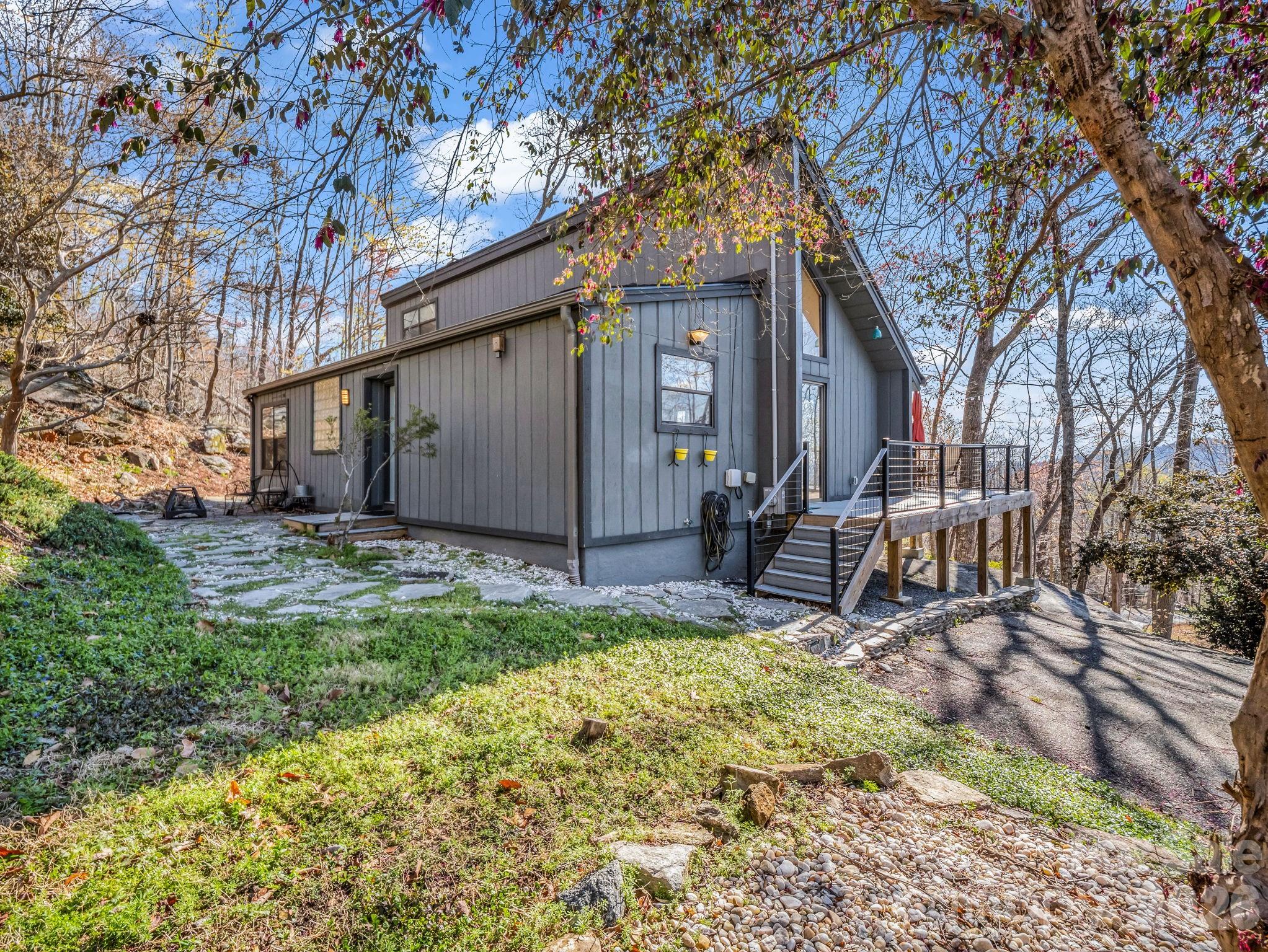 456 Youngs Mountain Drive Property Photo 21