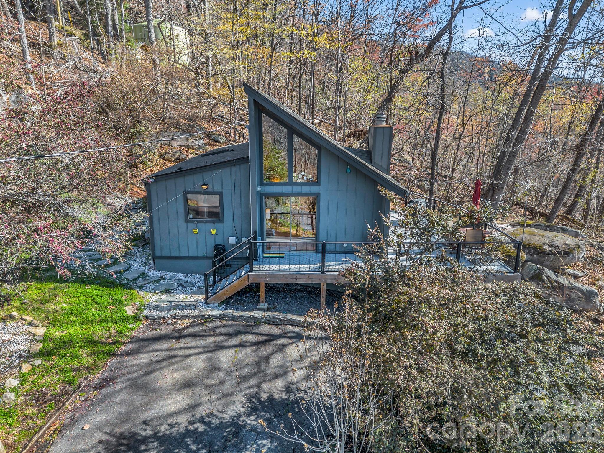 456 Youngs Mountain Drive Property Photo 22