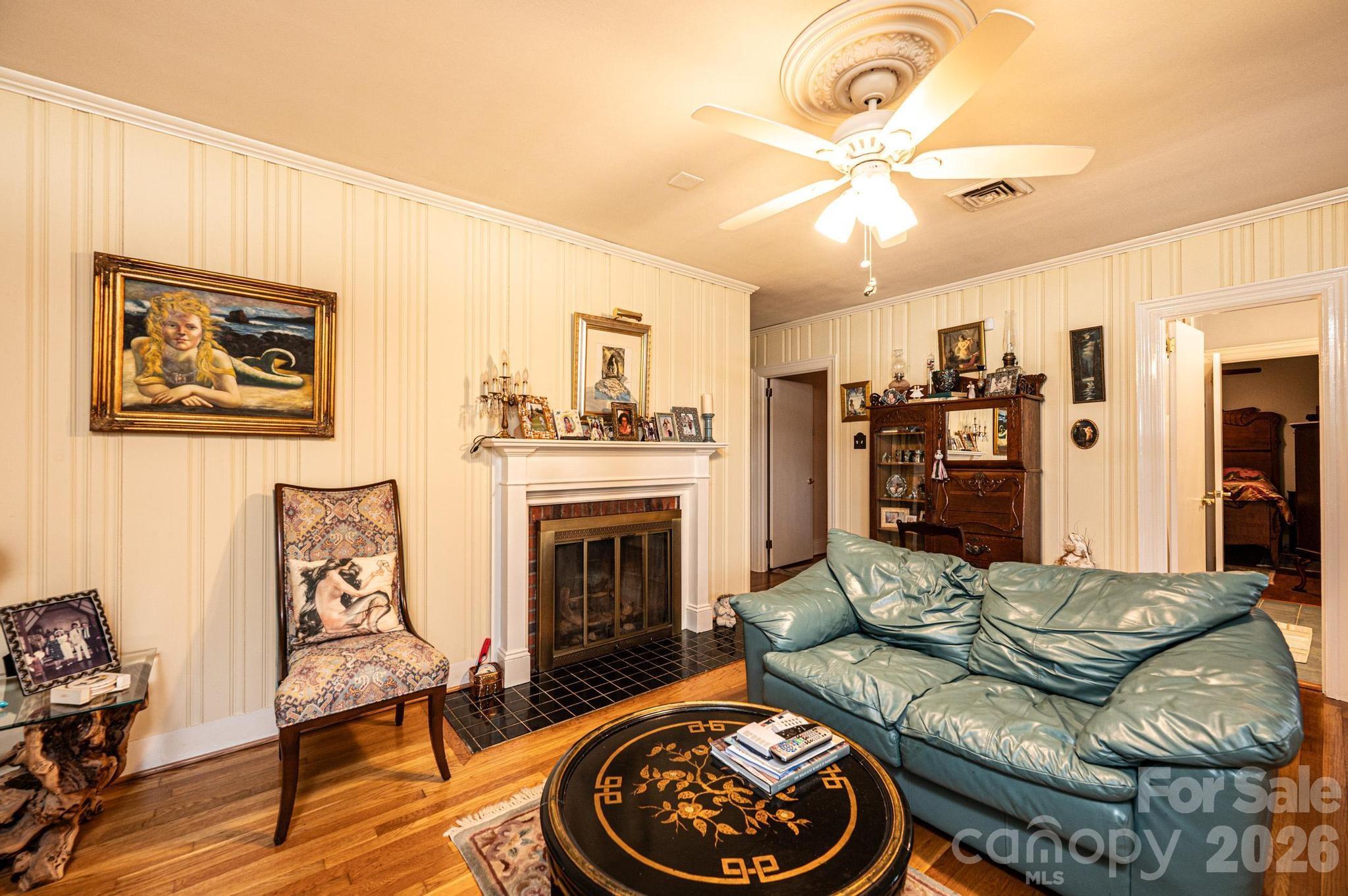 1724 2nd Avenue Property Photo 11