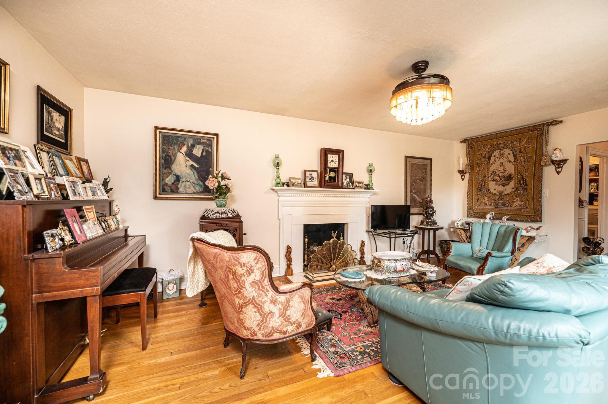1724 2nd Avenue Property Photo 19
