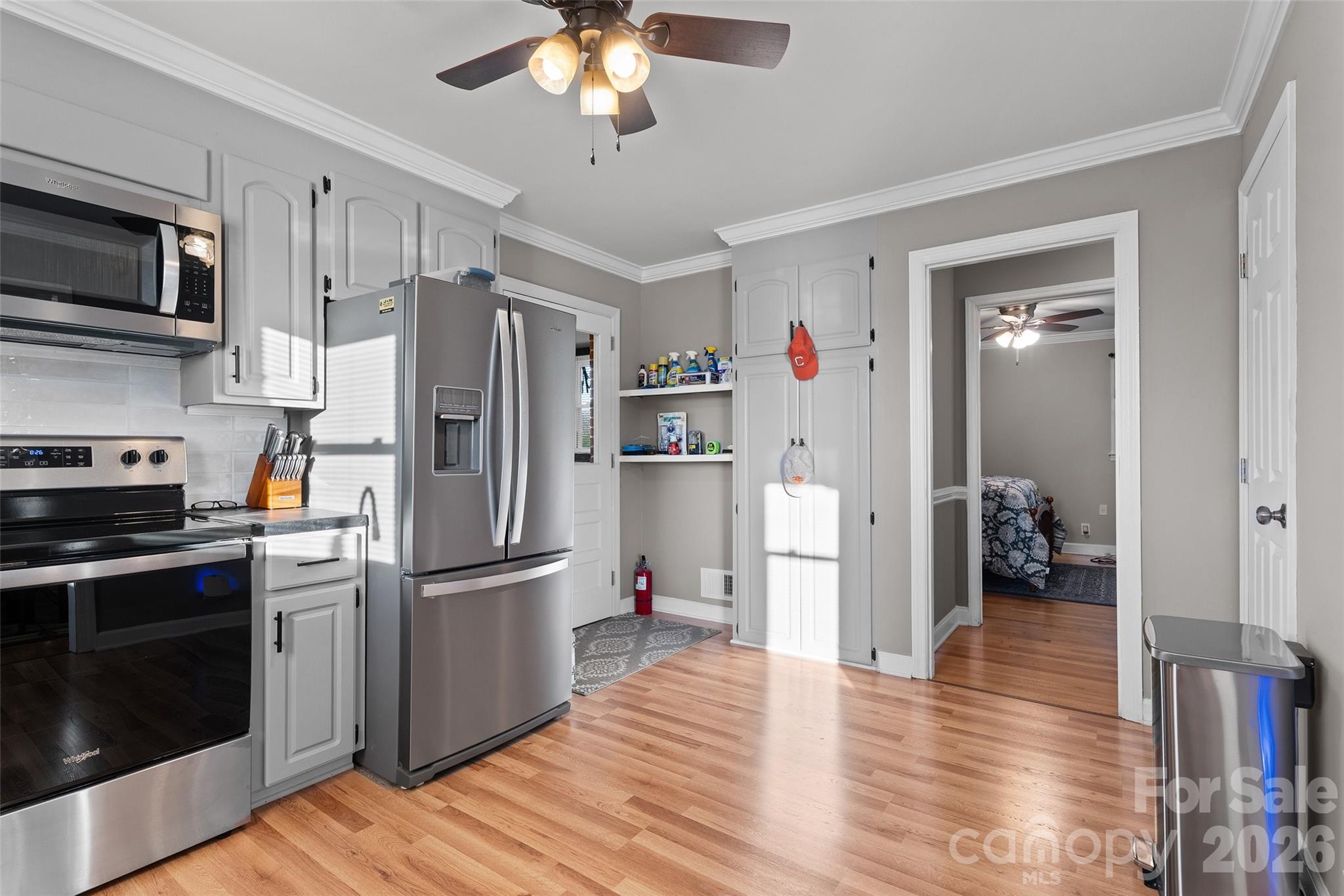 871 Saluda Road Property Photo 15