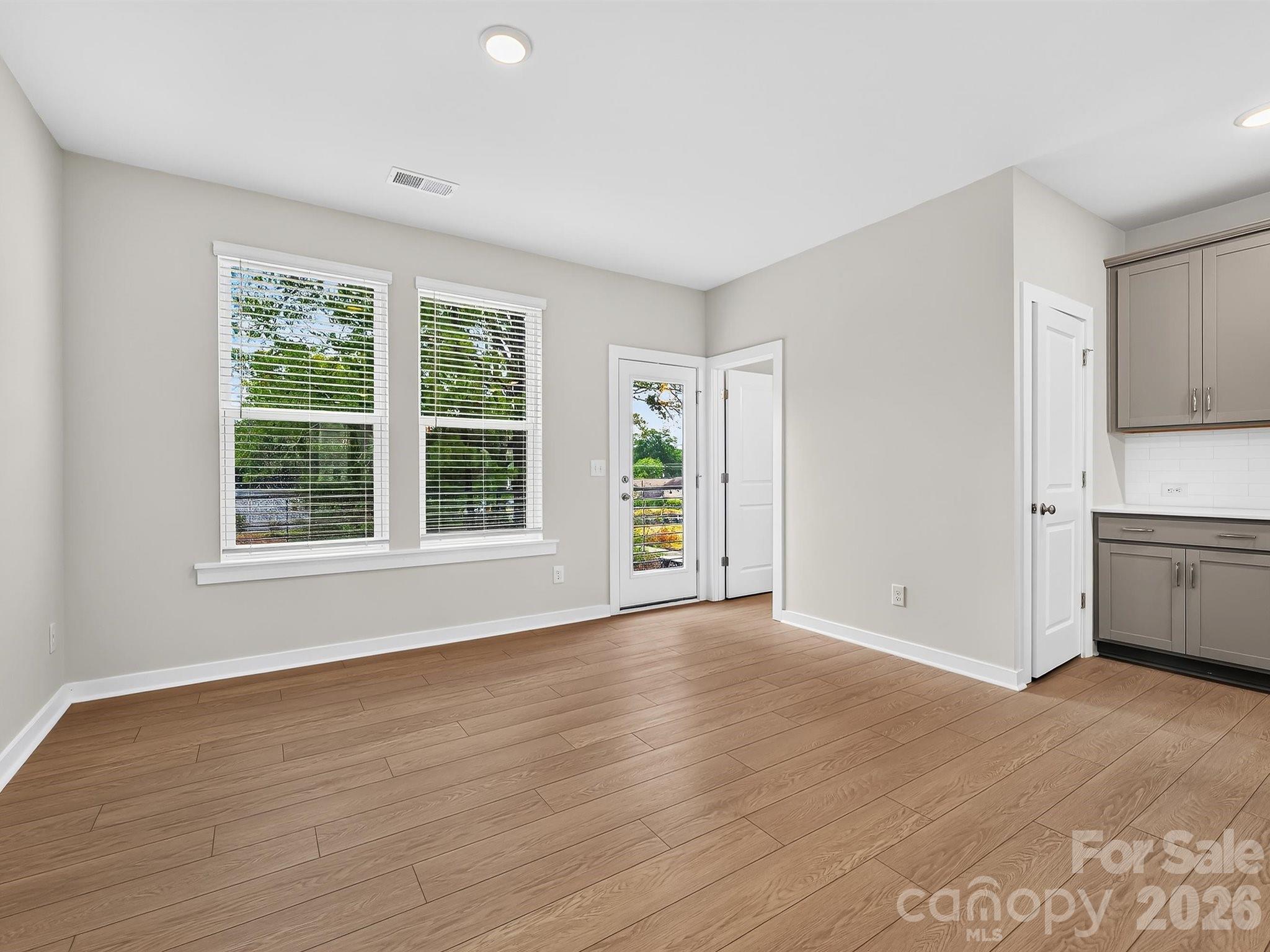 1136 Bismuth Lane Property Photo 11