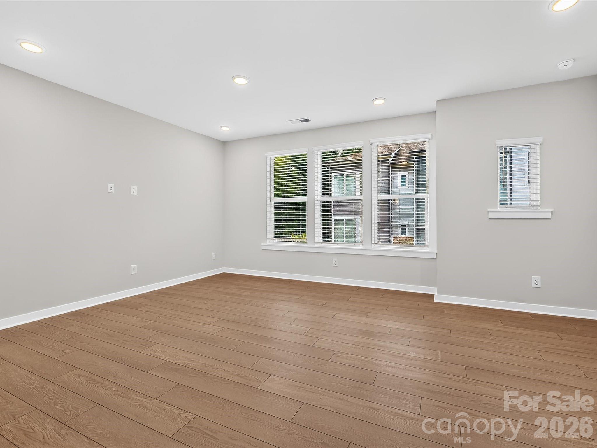 1136 Bismuth Lane Property Photo 14