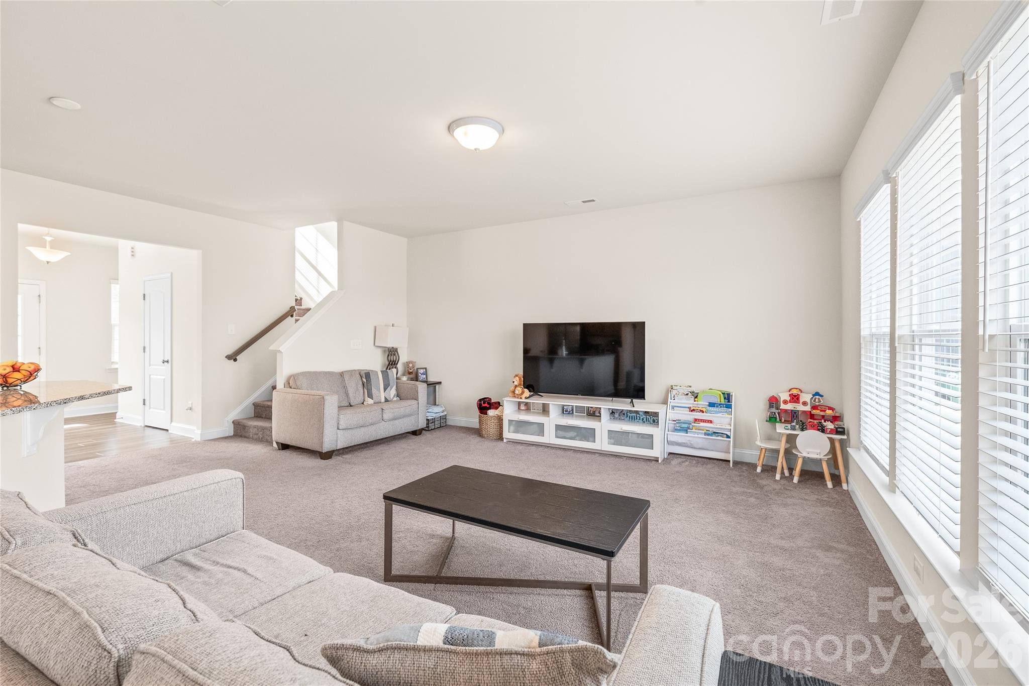1043 Kalli Drive Property Photo 4