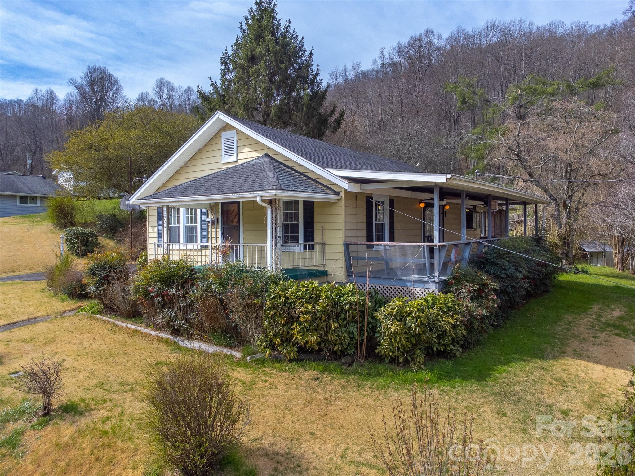 318 Sunrise Park Property Photo 1