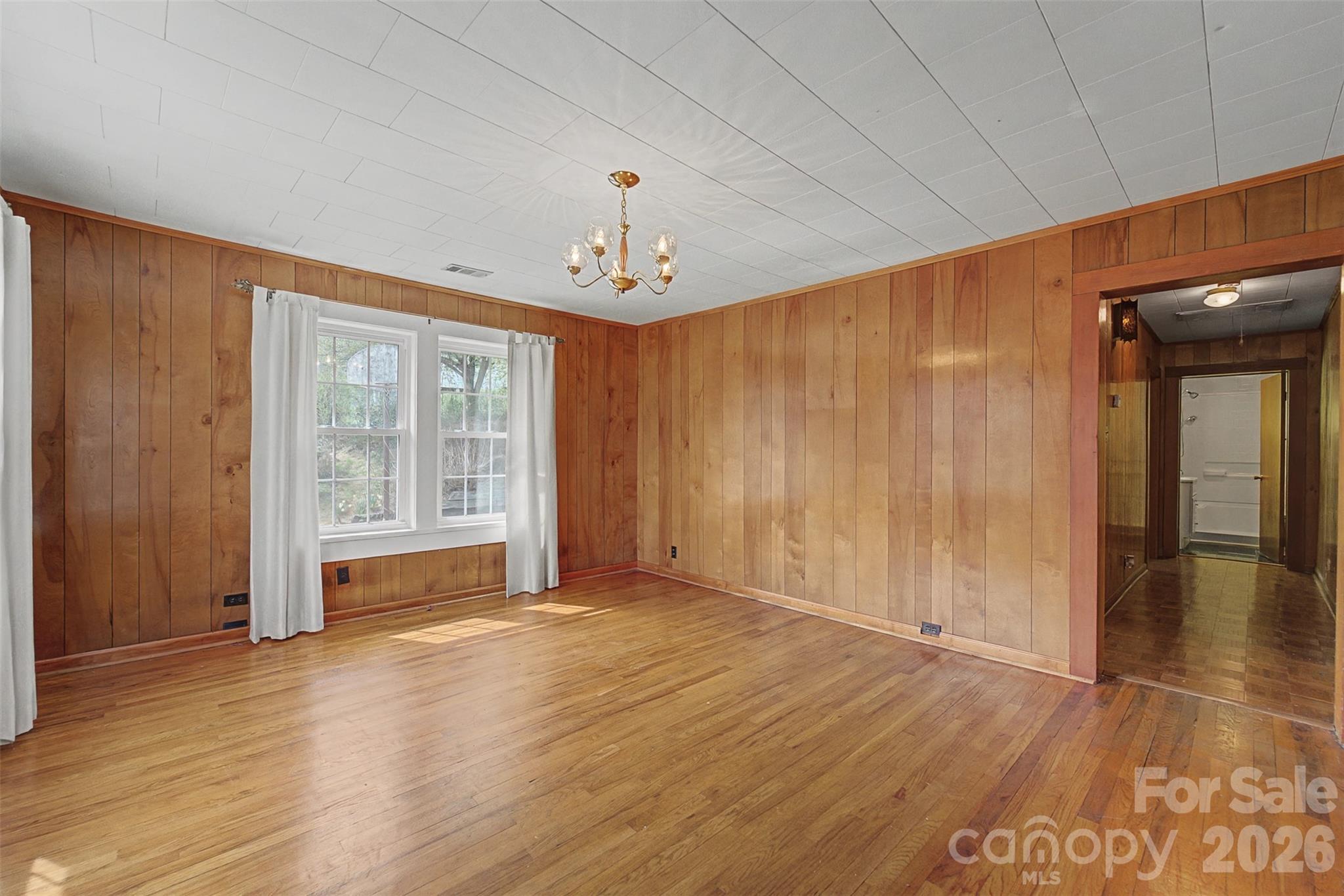 318 Sunrise Park Property Photo 5