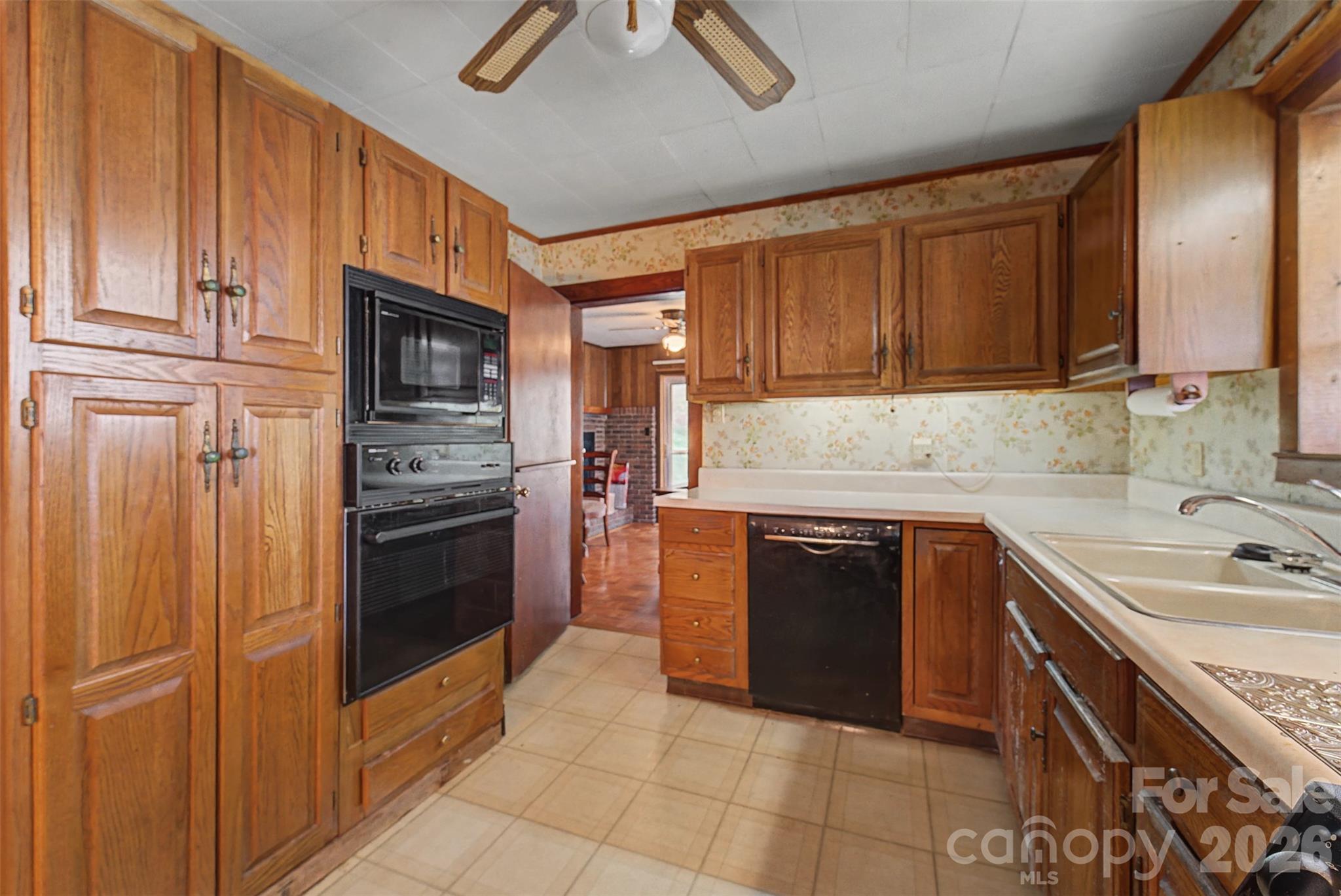 318 Sunrise Park Property Photo 16