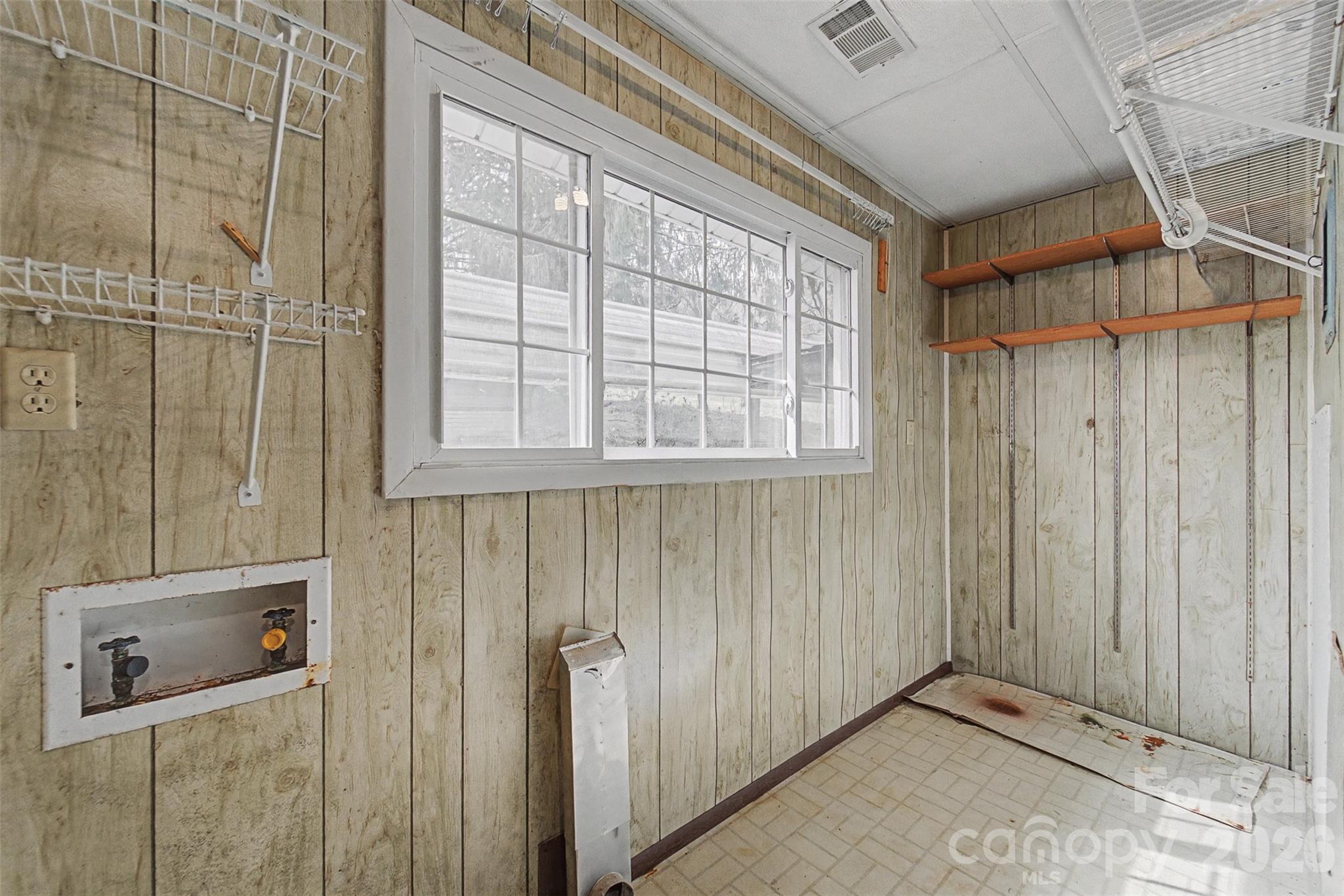 318 Sunrise Park Property Photo 18