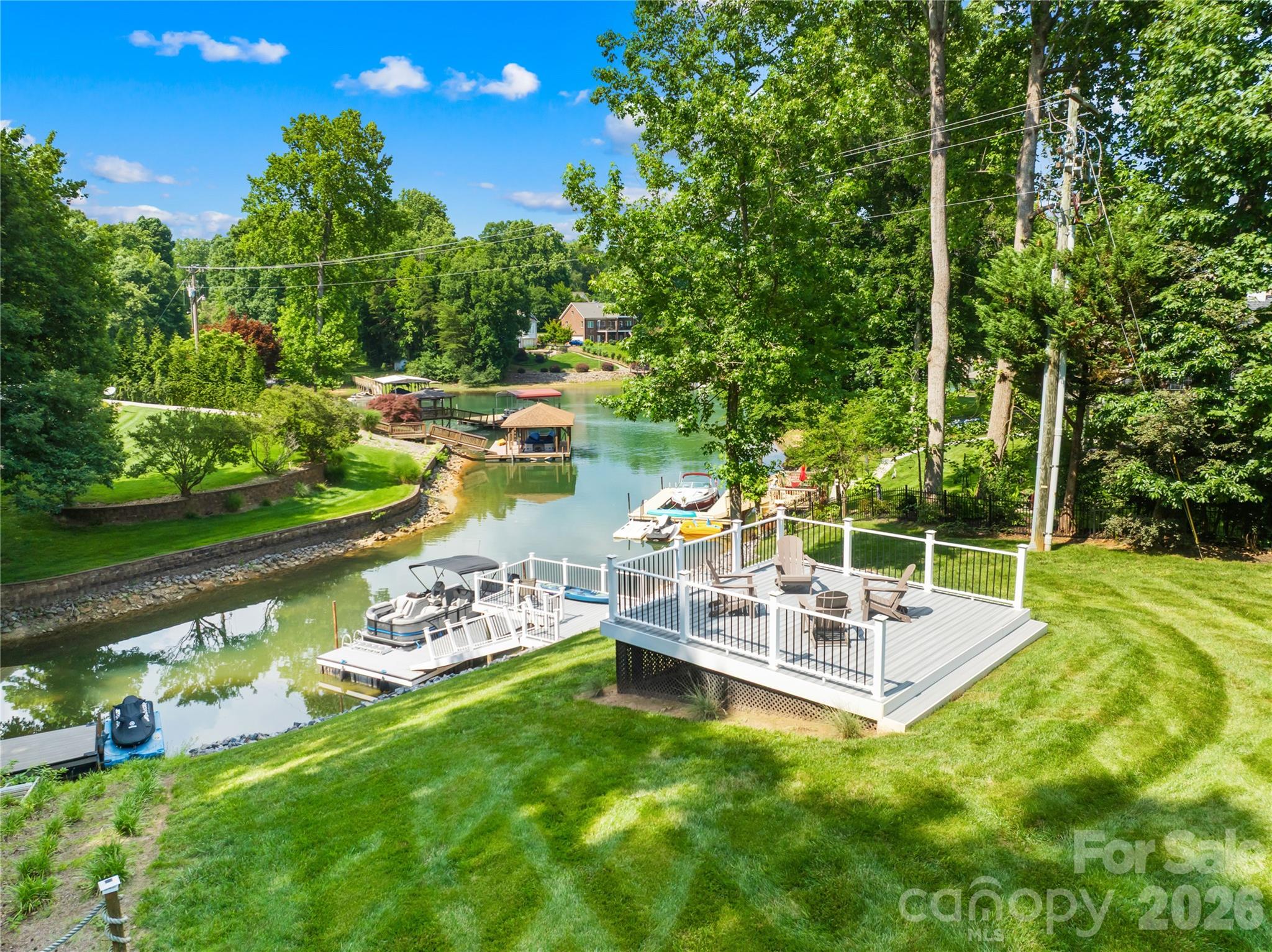 2474 Green Point Lane Property Photo 1