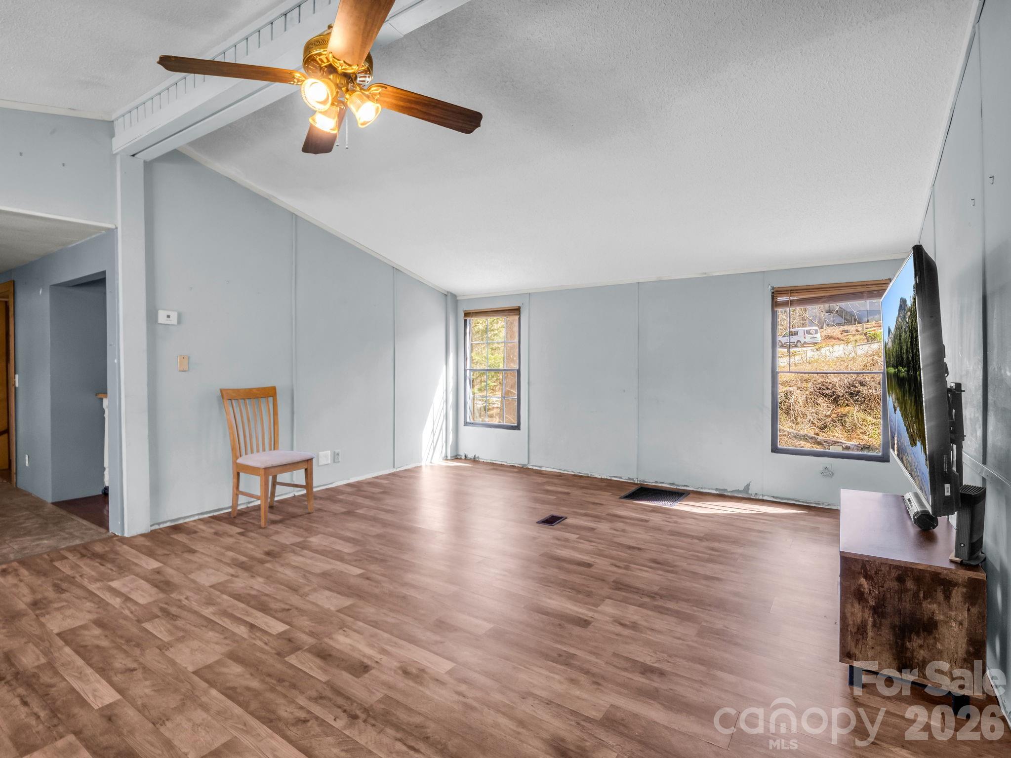 122 Hotel Hill Drive Property Photo 3
