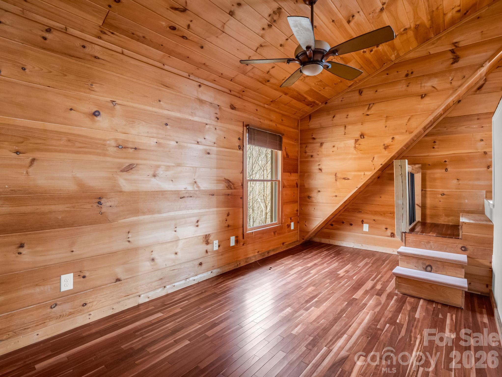 110 Chetan Way Property Photo 33