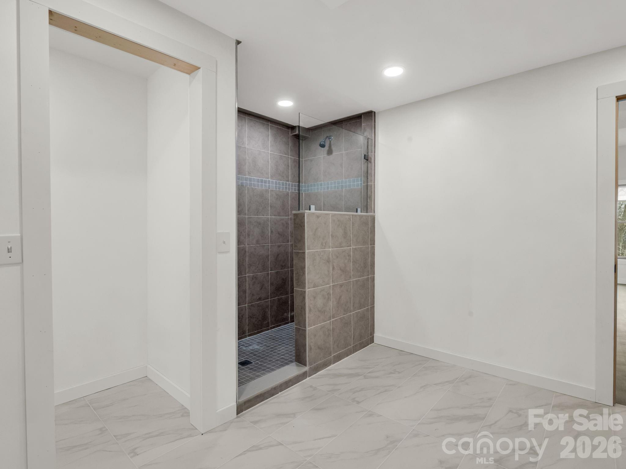 110 Chetan Way Property Photo 44