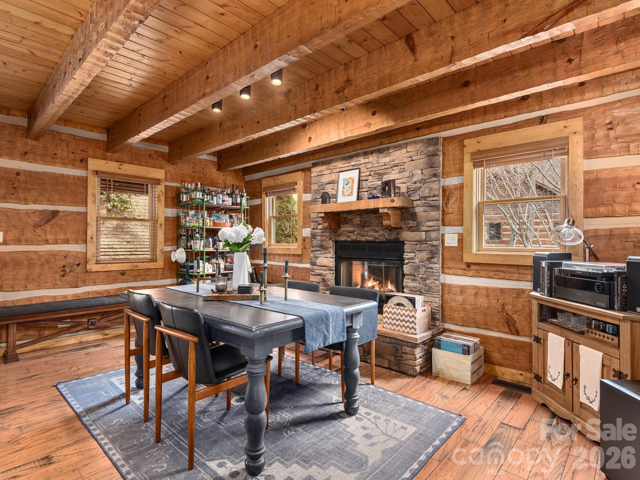 181 Grinnin Sun Road Property Photo 4