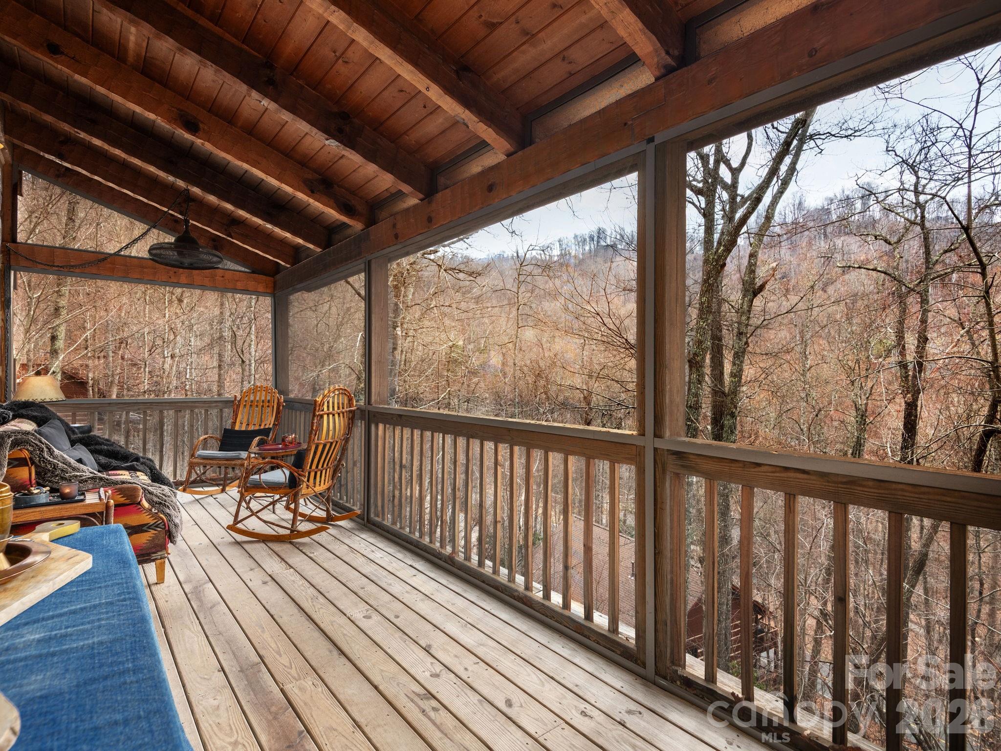 181 Grinnin Sun Road Property Photo 14