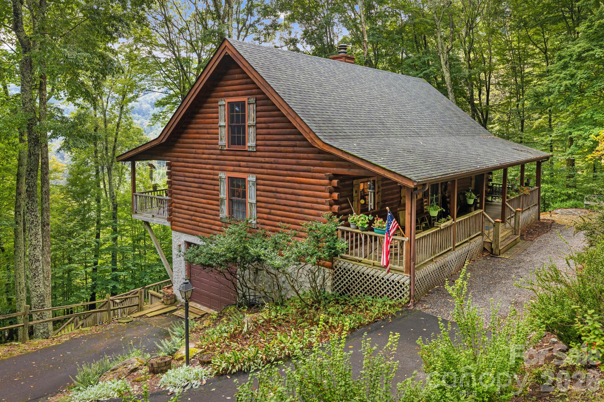 215 Goldenleaf Road Property Photo 2