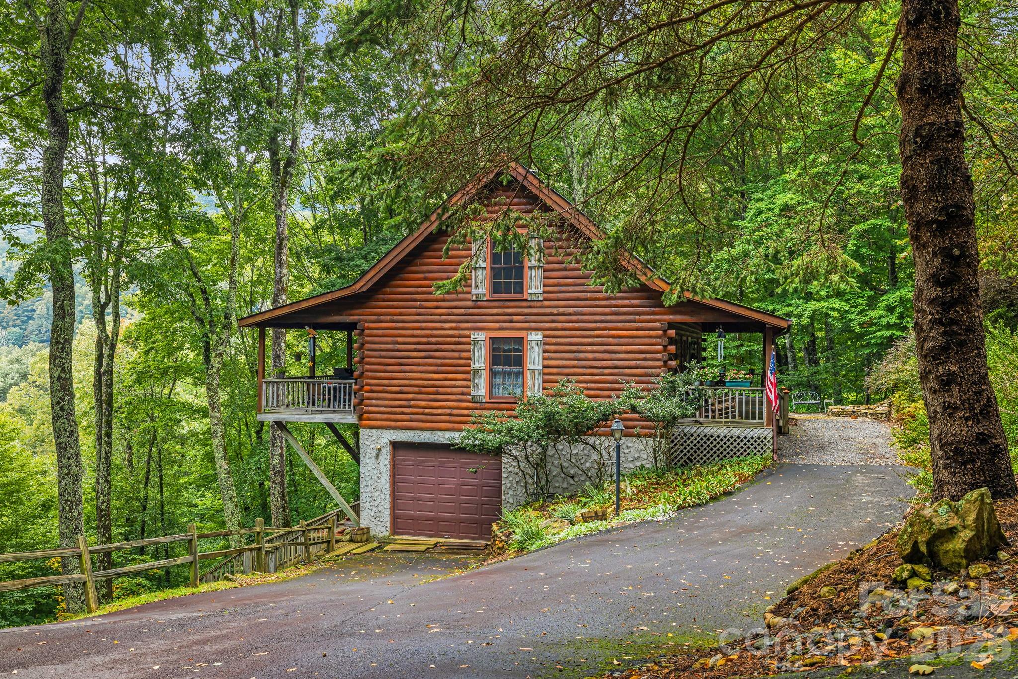 215 Goldenleaf Road Property Photo 3