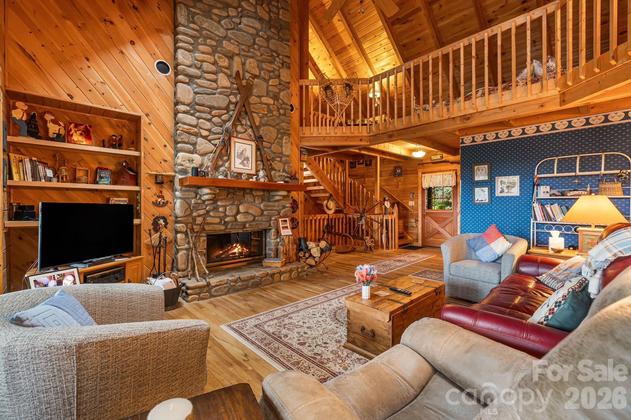 215 Goldenleaf Road Property Photo 7