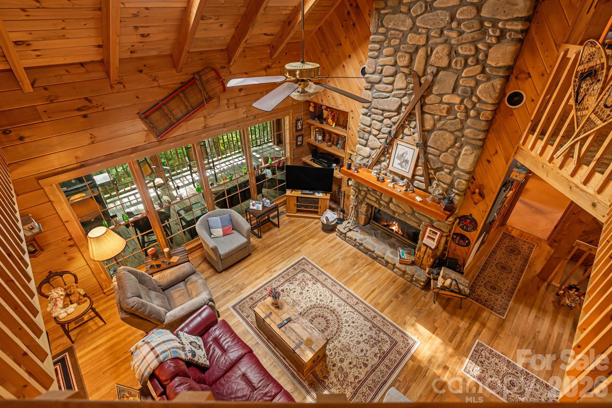 215 Goldenleaf Road Property Photo 8