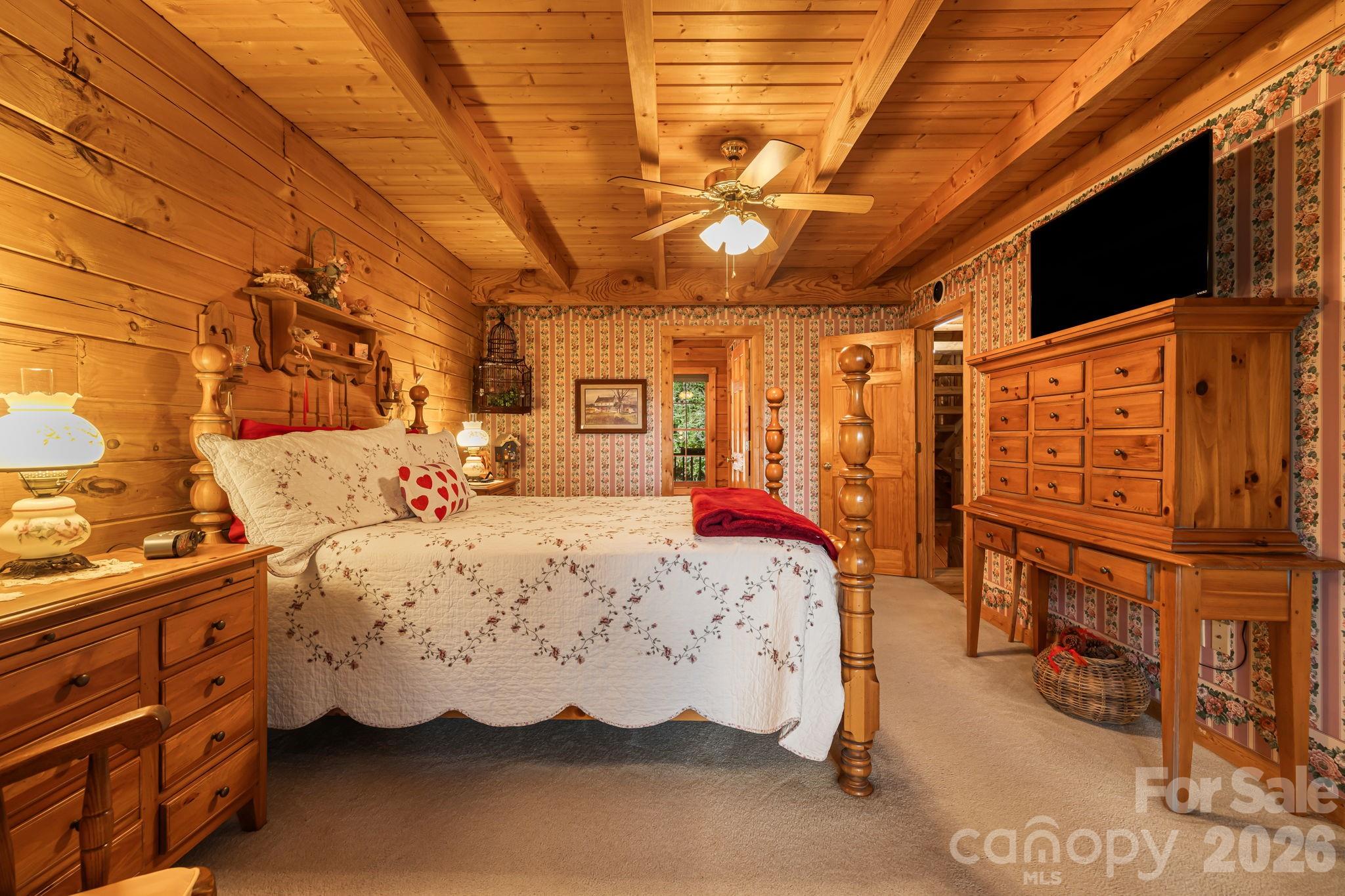215 Goldenleaf Road Property Photo 19