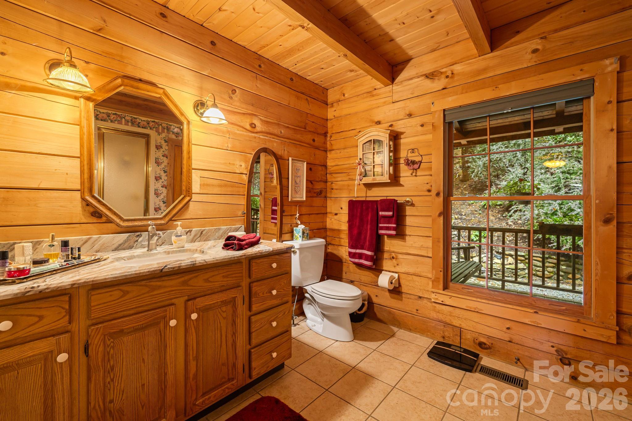 215 Goldenleaf Road Property Photo 22
