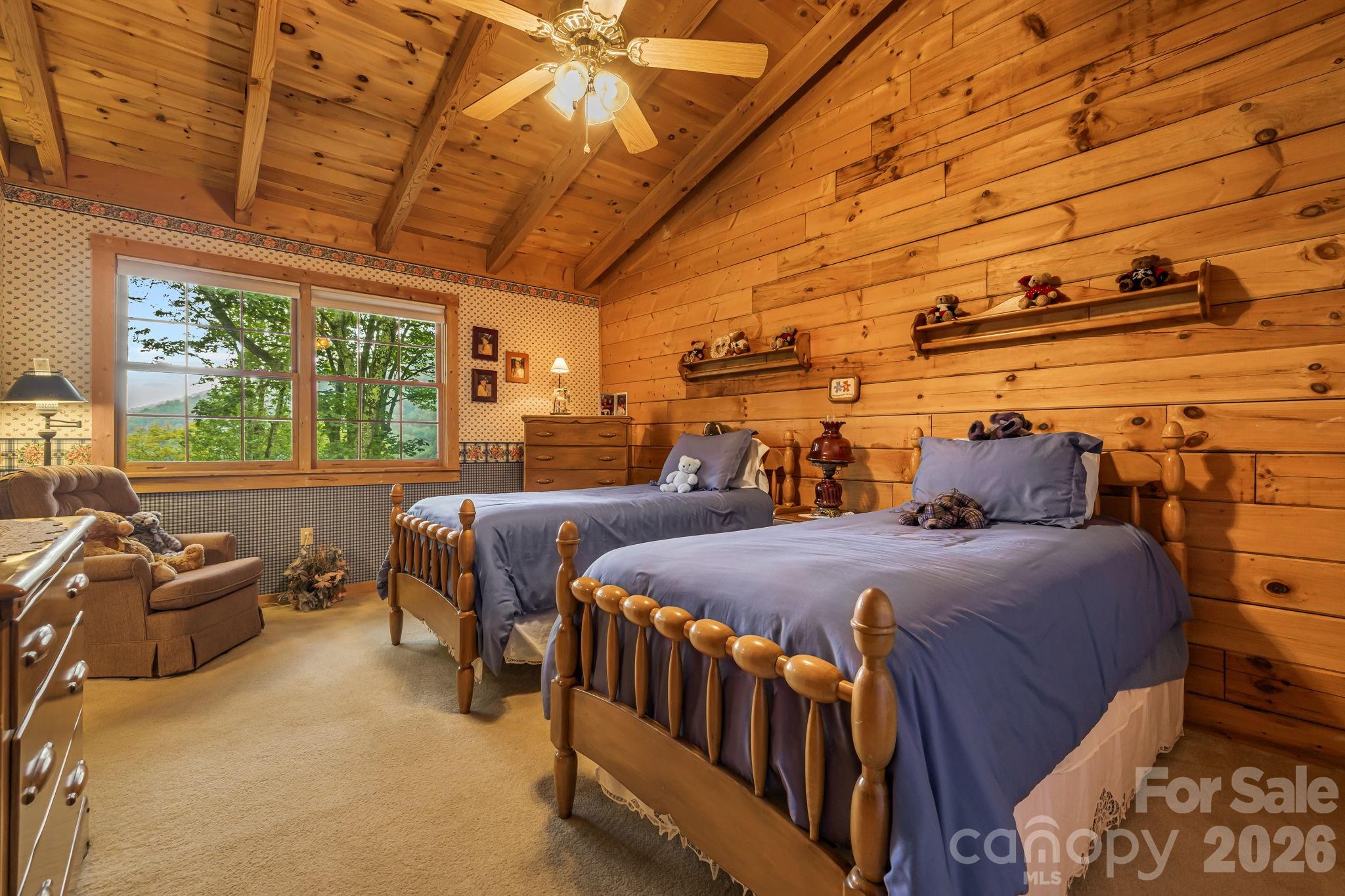 215 Goldenleaf Road Property Photo 27