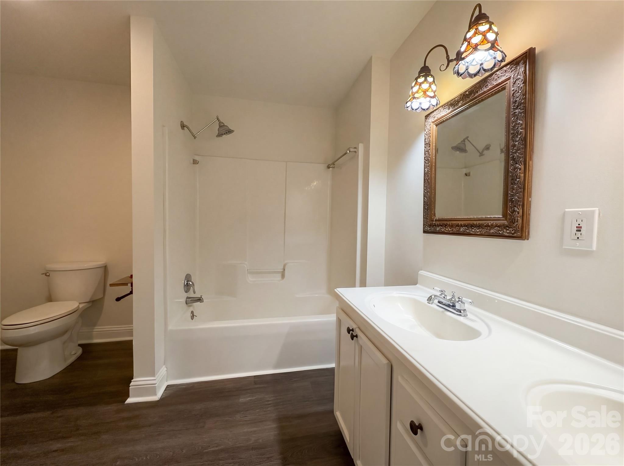 1710 Oak Park Court Property Photo 10