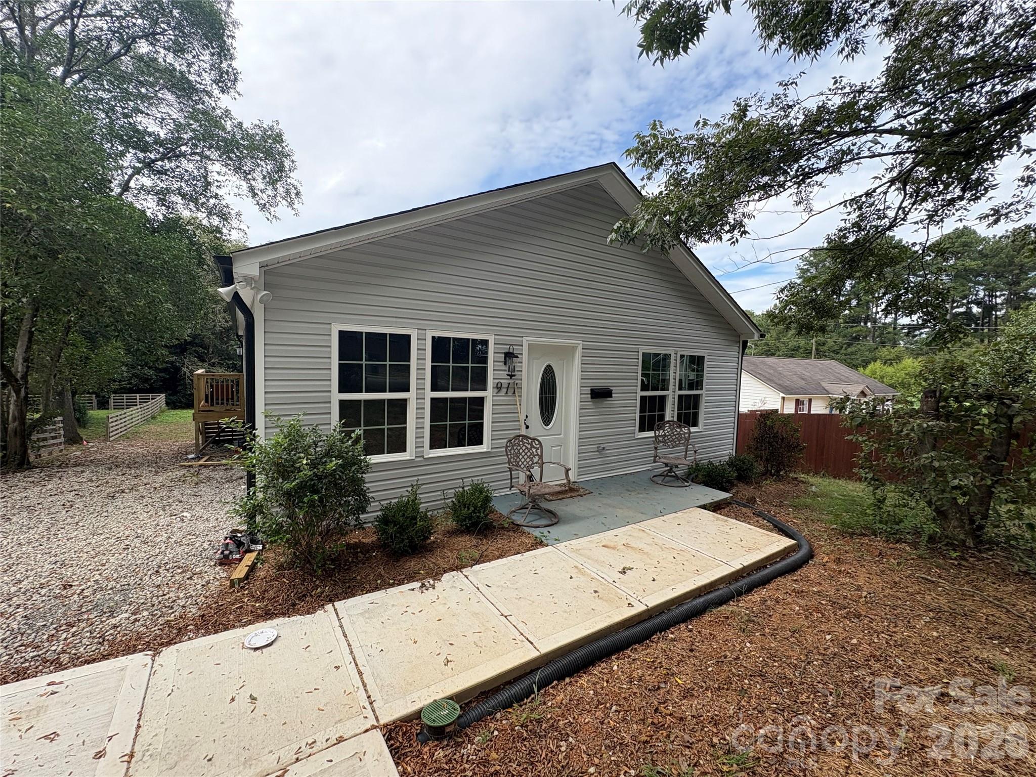 911 Plyler Street Property Photo 1