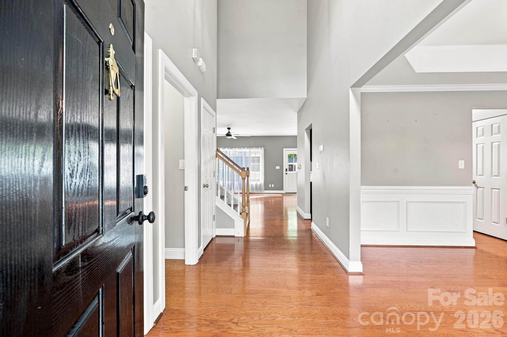 8821 Hambright Road Property Photo 3