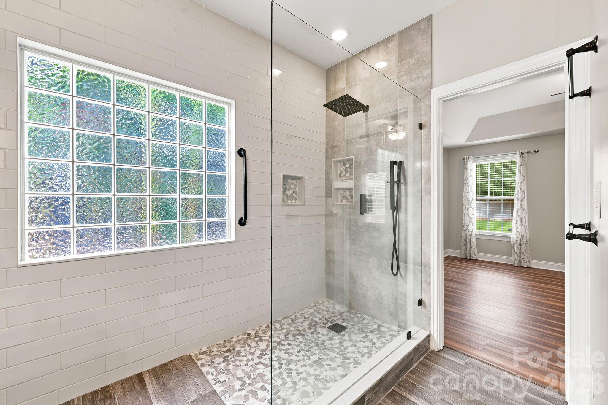 8821 Hambright Road Property Photo 18