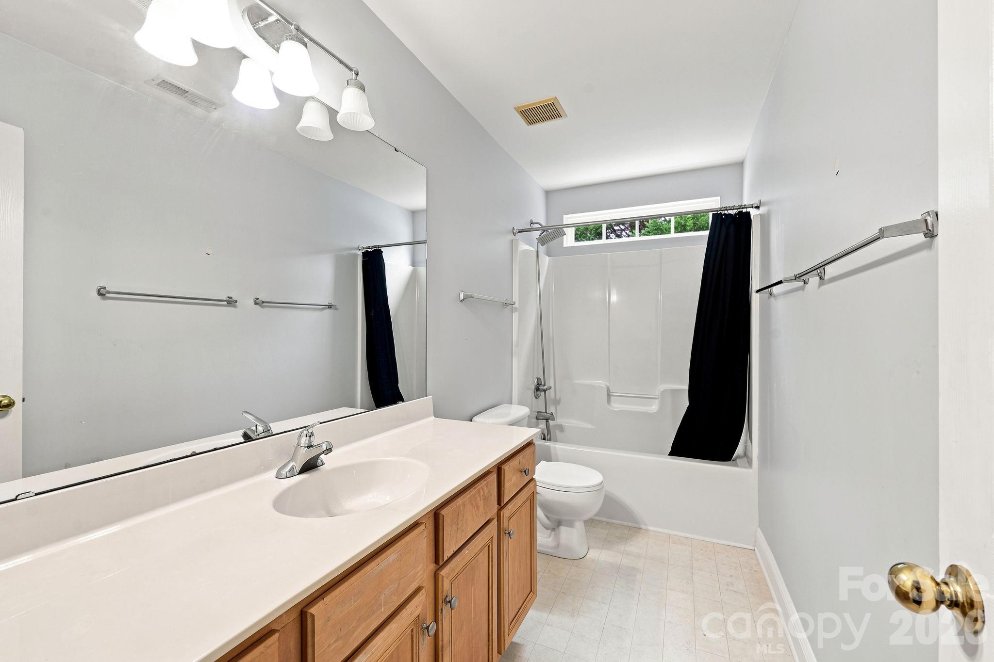 8821 Hambright Road Property Photo 27