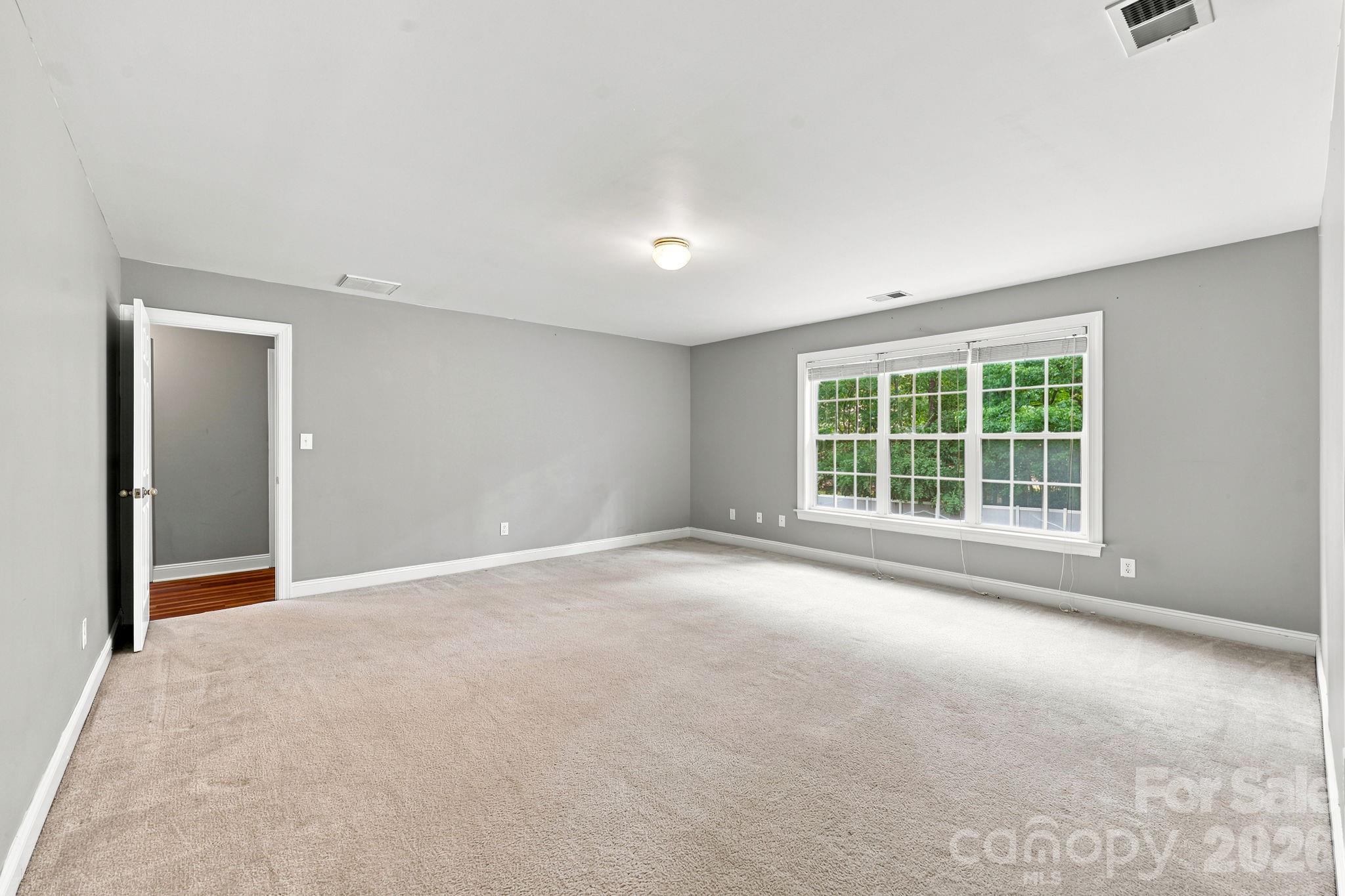8821 Hambright Road Property Photo 29