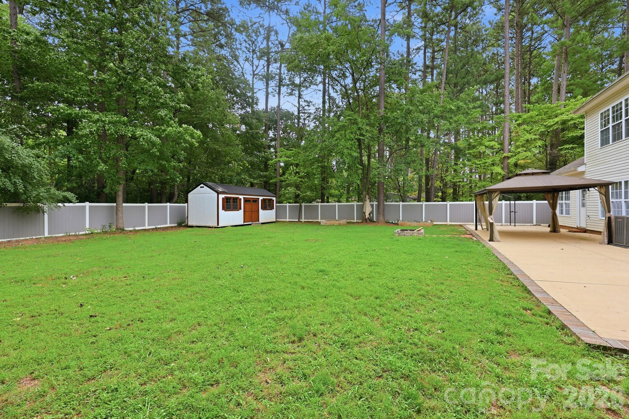 8821 Hambright Road Property Photo 33
