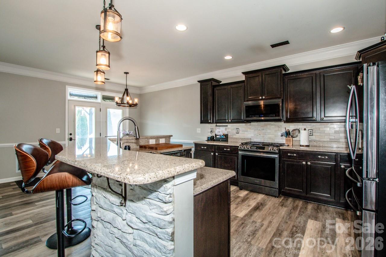 2416 Chinkapin Court Property Photo 7