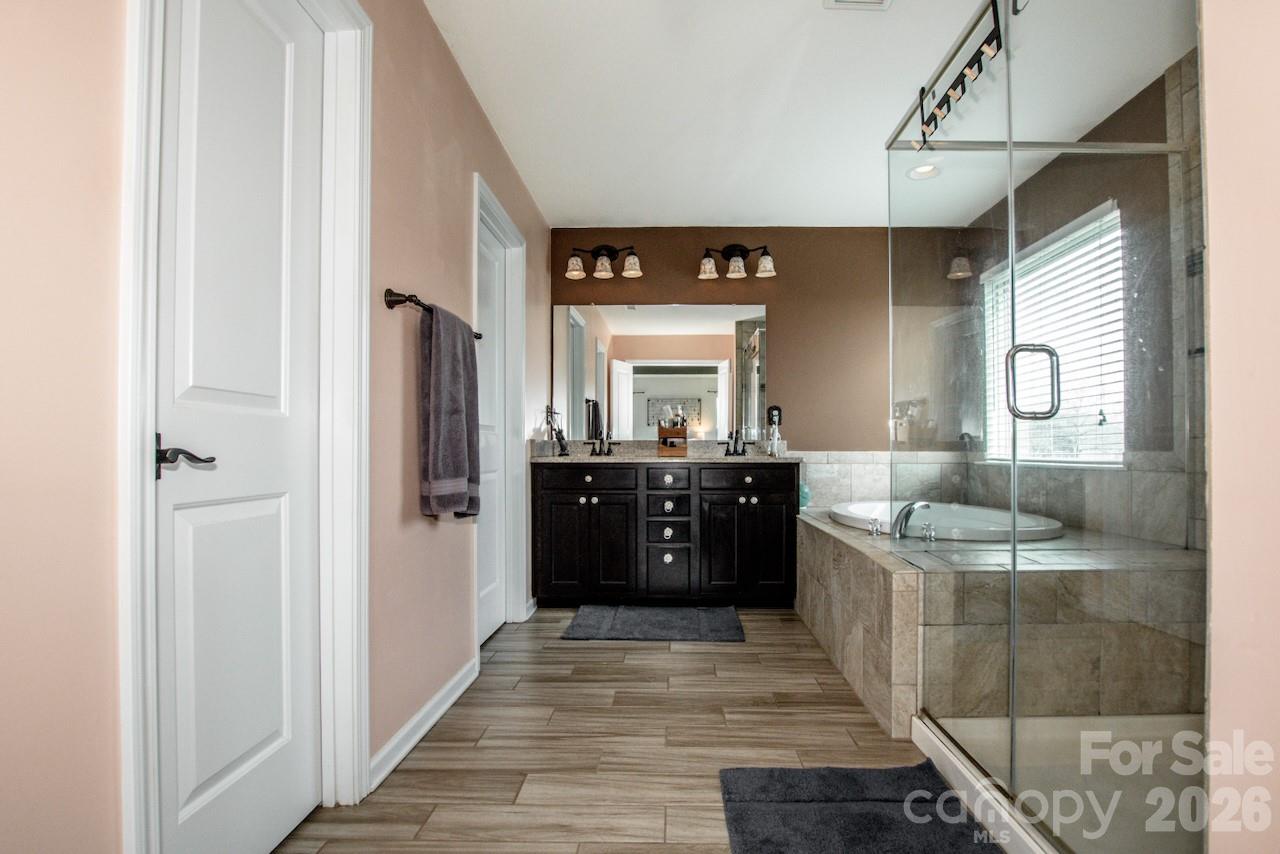 2416 Chinkapin Court Property Photo 28