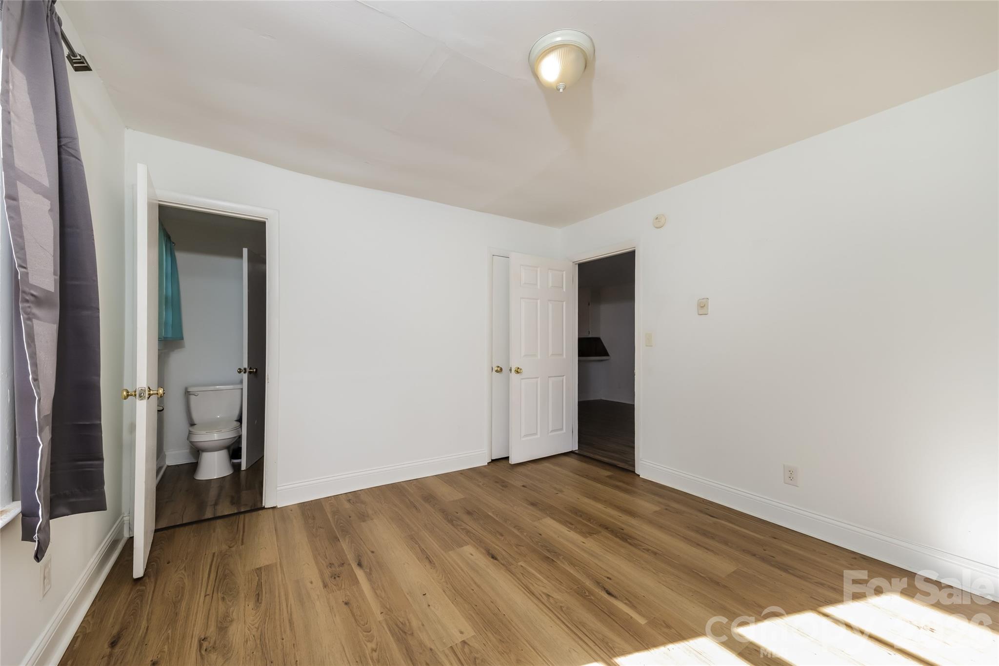 238 Bond Street Property Photo 13