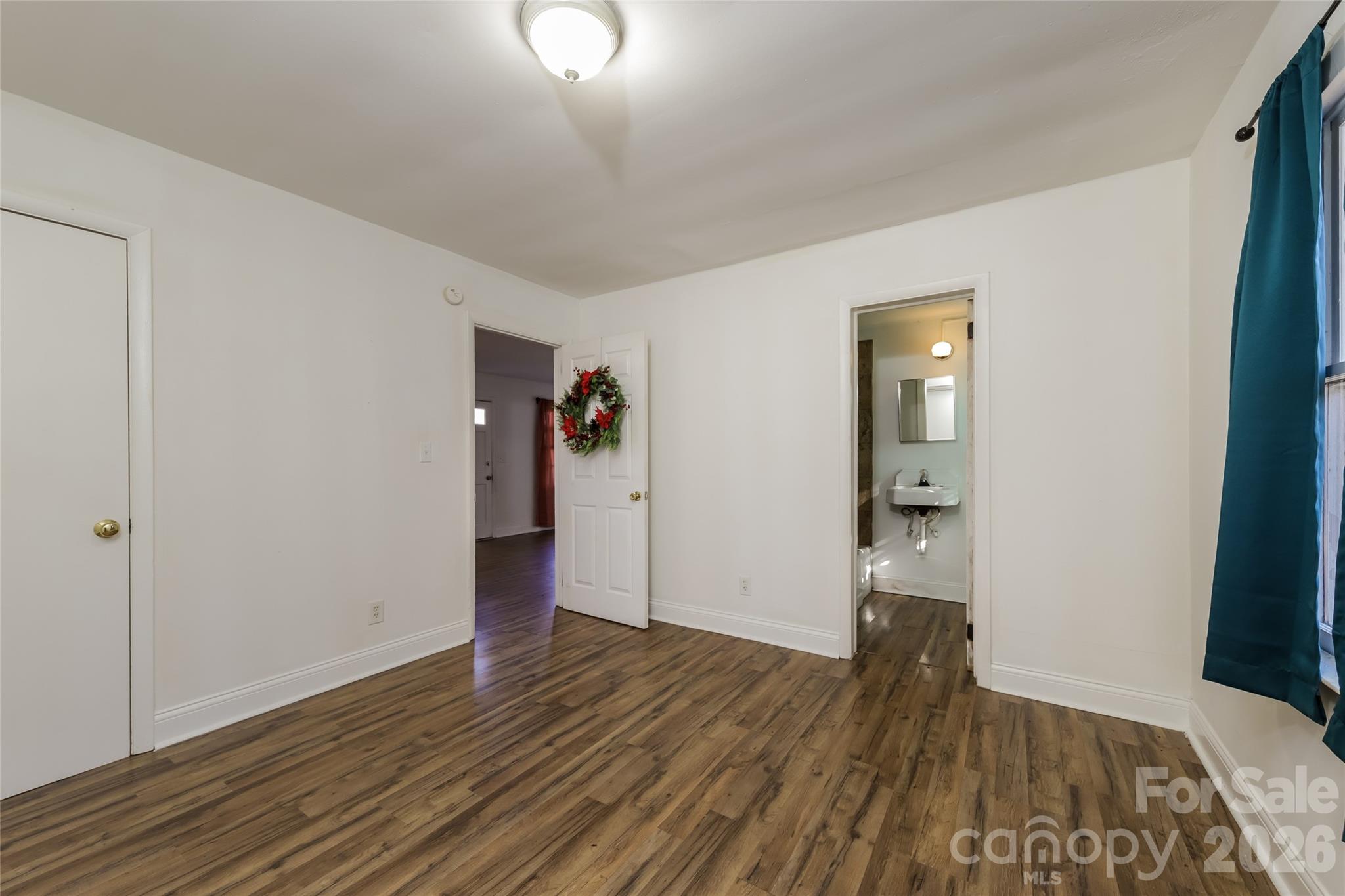238 Bond Street Property Photo 15