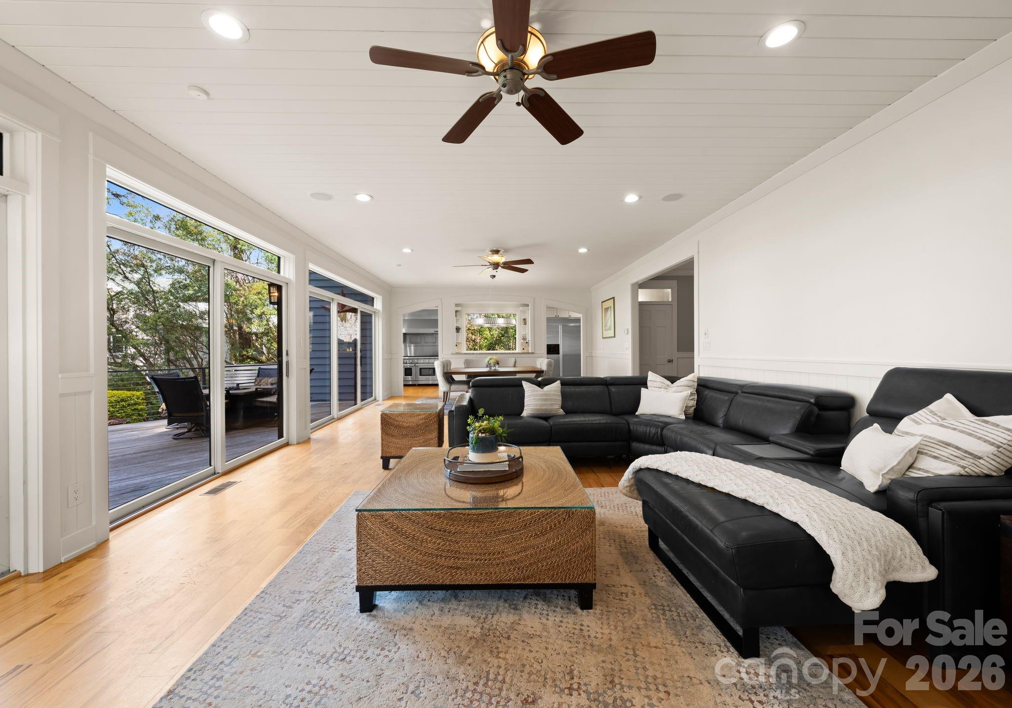 16208 Weatherly Way Property Photo 7
