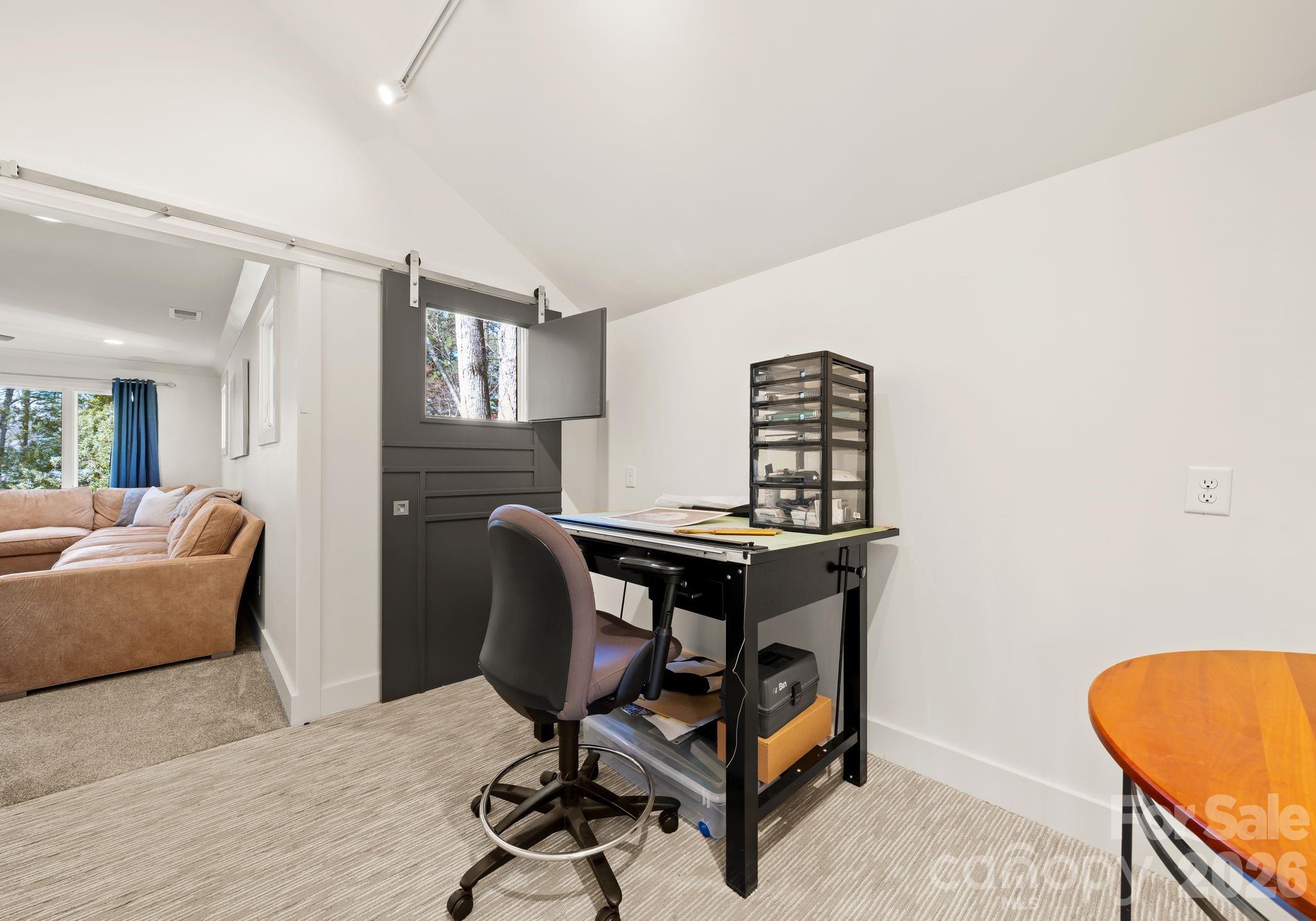 16208 Weatherly Way Property Photo 22