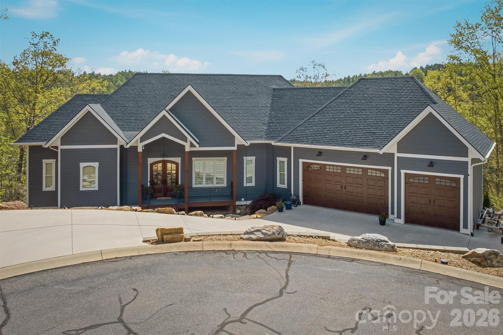 10 Otter Cove Court Property Photo 4