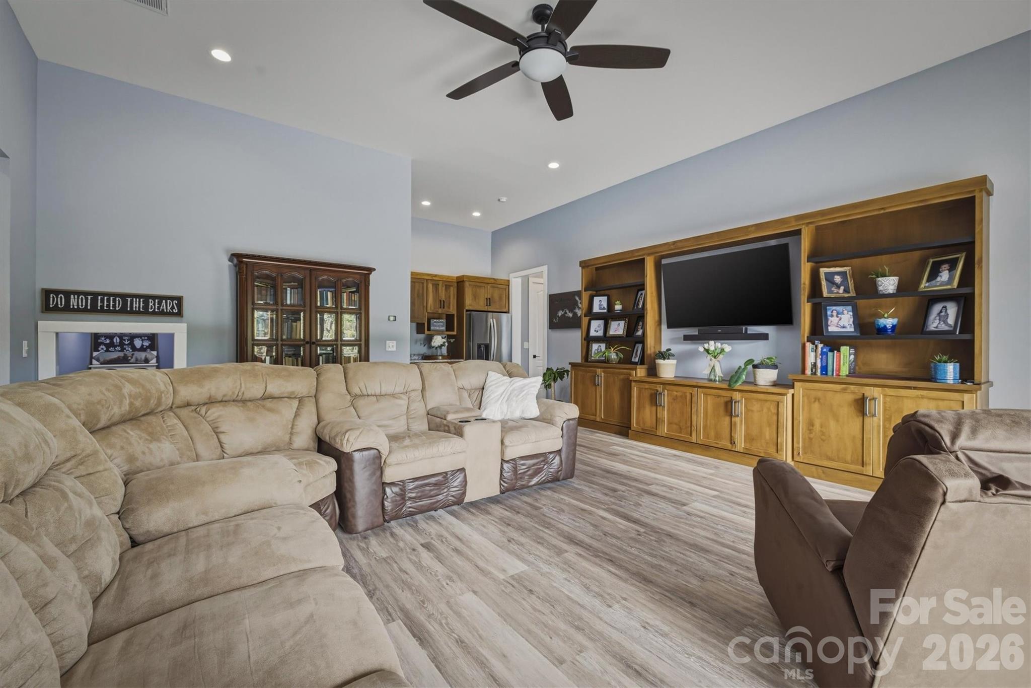 10 Otter Cove Court Property Photo 33