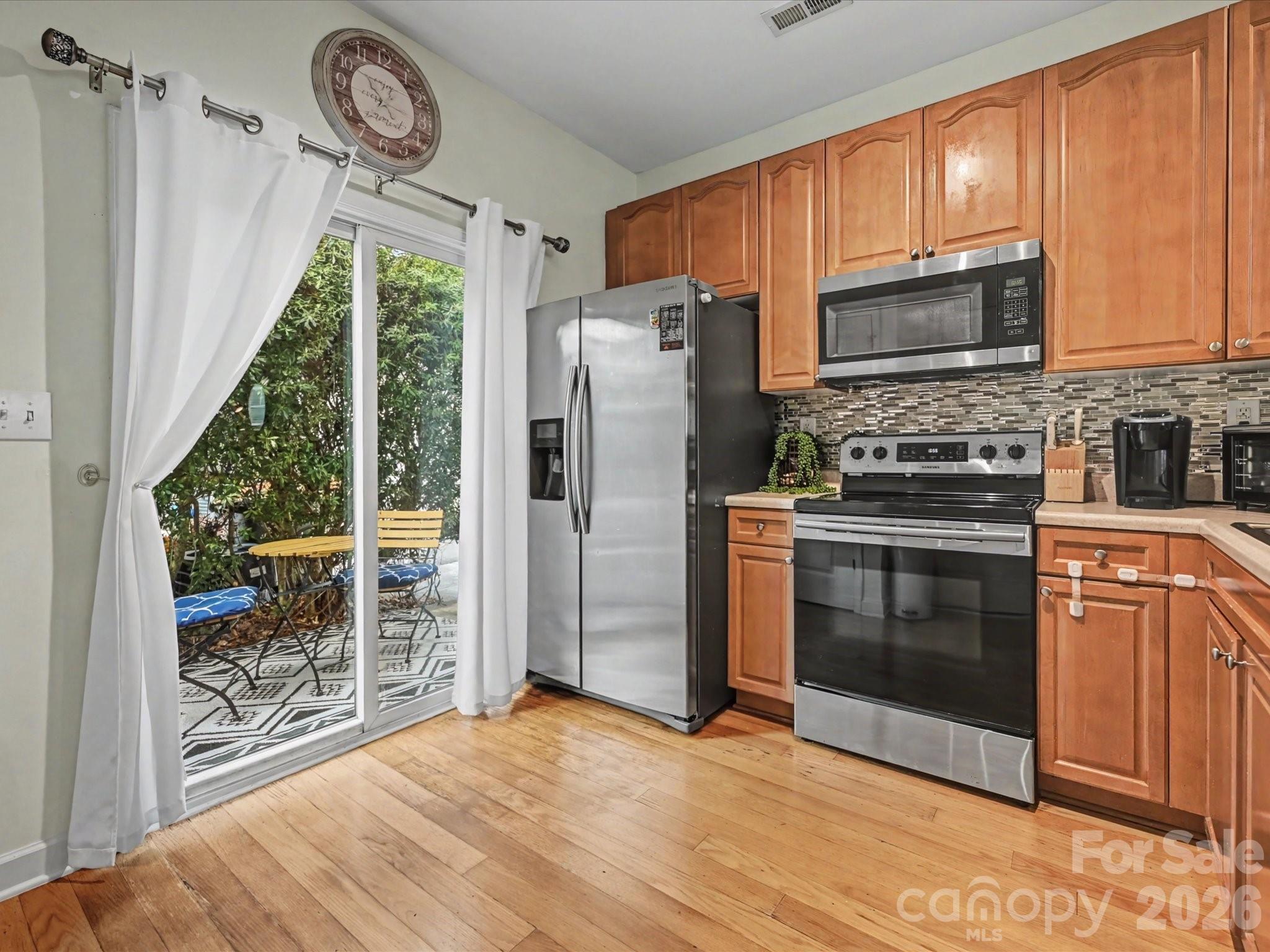 8421 Scotney Bluff Avenue Property Photo 8