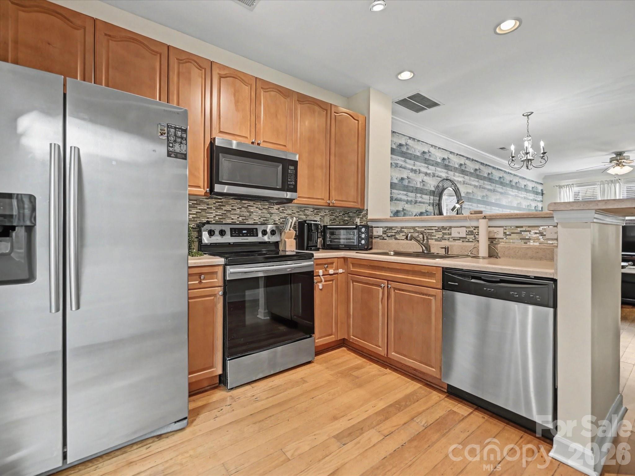8421 Scotney Bluff Avenue Property Photo 10